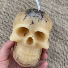 Load image into Gallery viewer, Skull Decorative Candle
